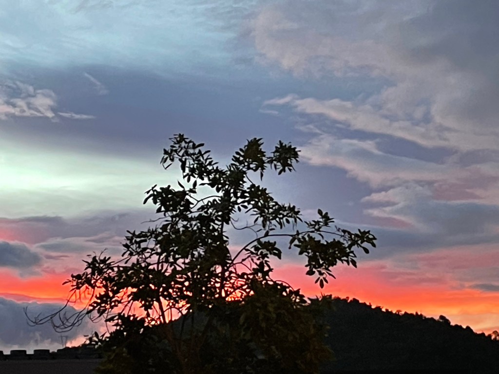Red and Grey skies at&nbsp;Caguas